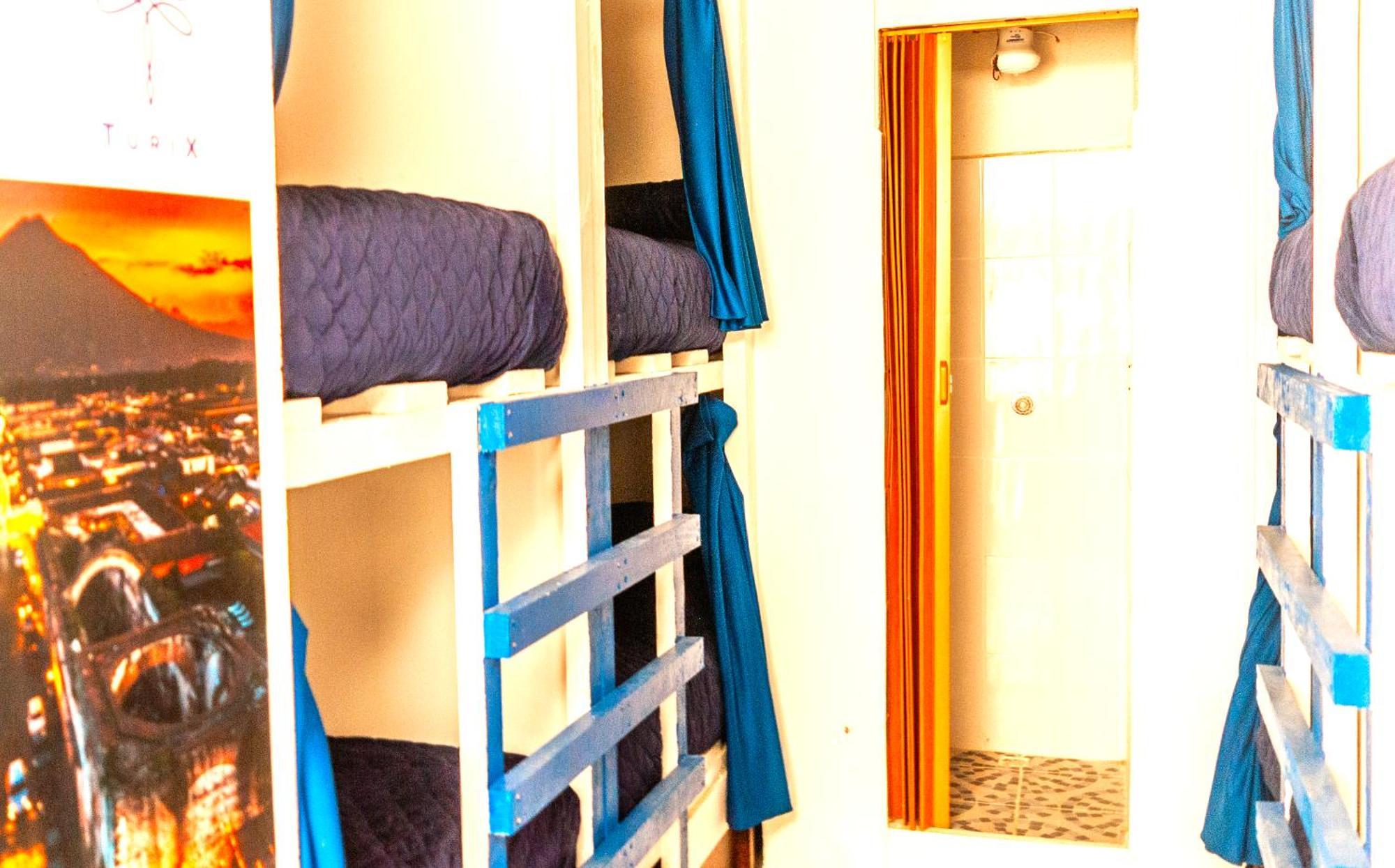 Kamazoztz Hostel And Travel Antigua Bagian luar foto