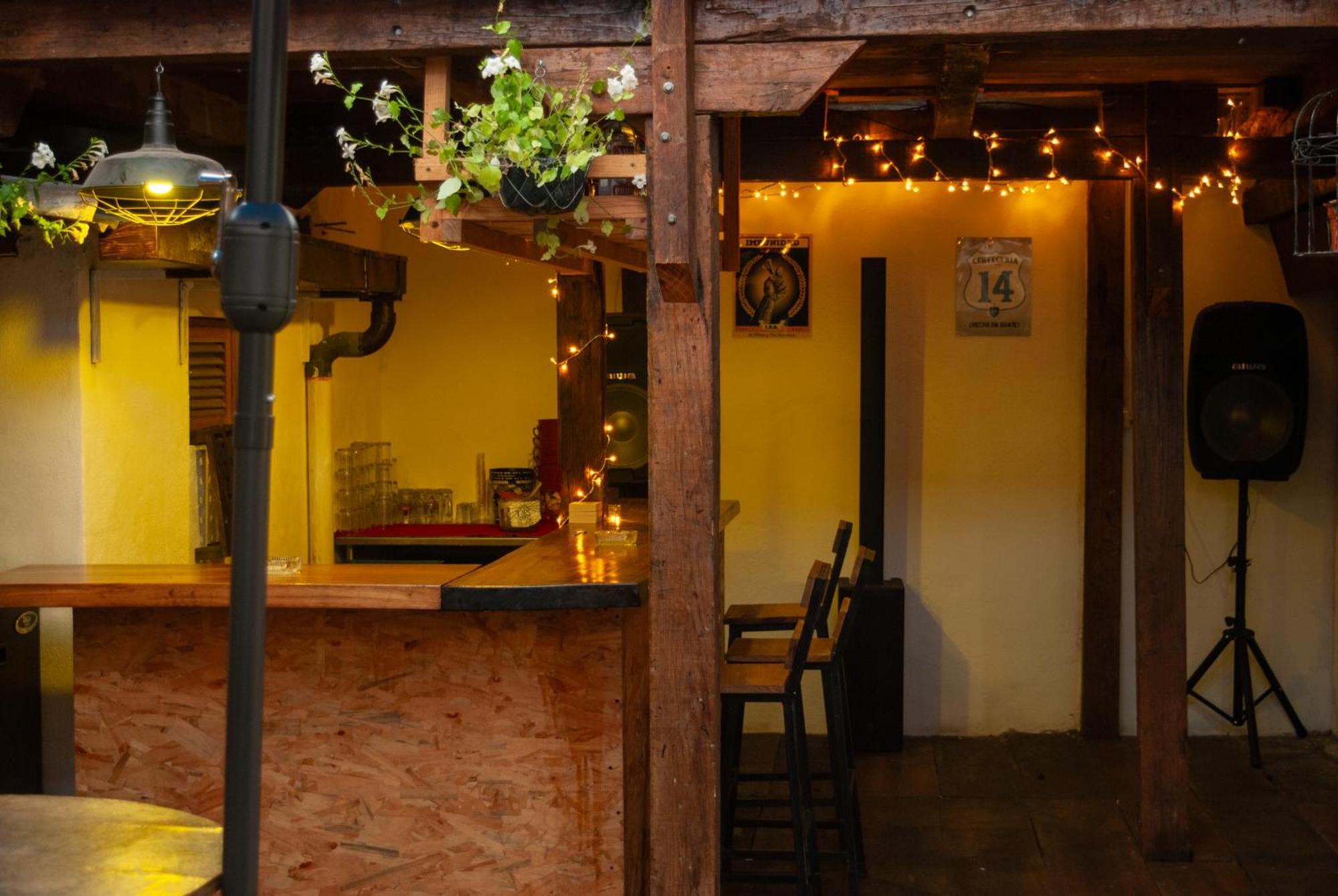 Kamazoztz Hostel And Travel Antigua Bagian luar foto