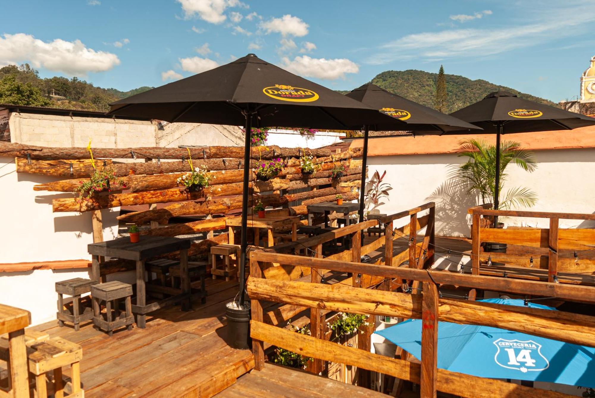 Kamazoztz Hostel And Travel Antigua Bagian luar foto