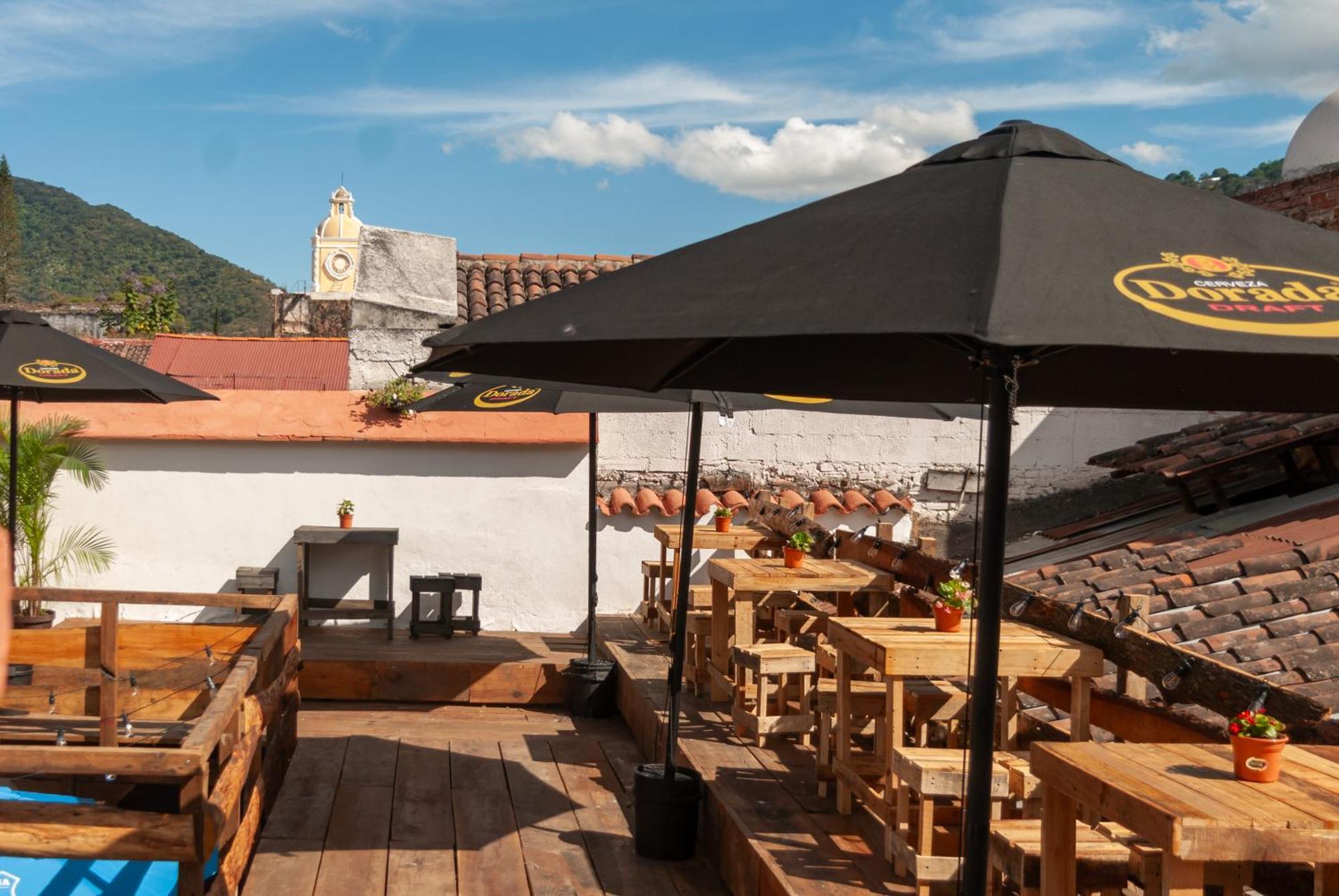 Kamazoztz Hostel And Travel Antigua Bagian luar foto
