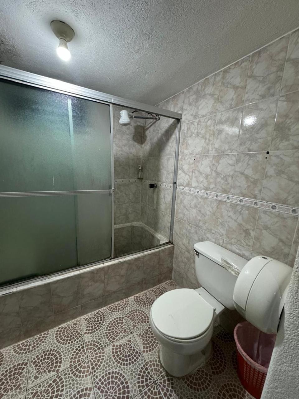 Kamazoztz Hostel And Travel Antigua Bagian luar foto