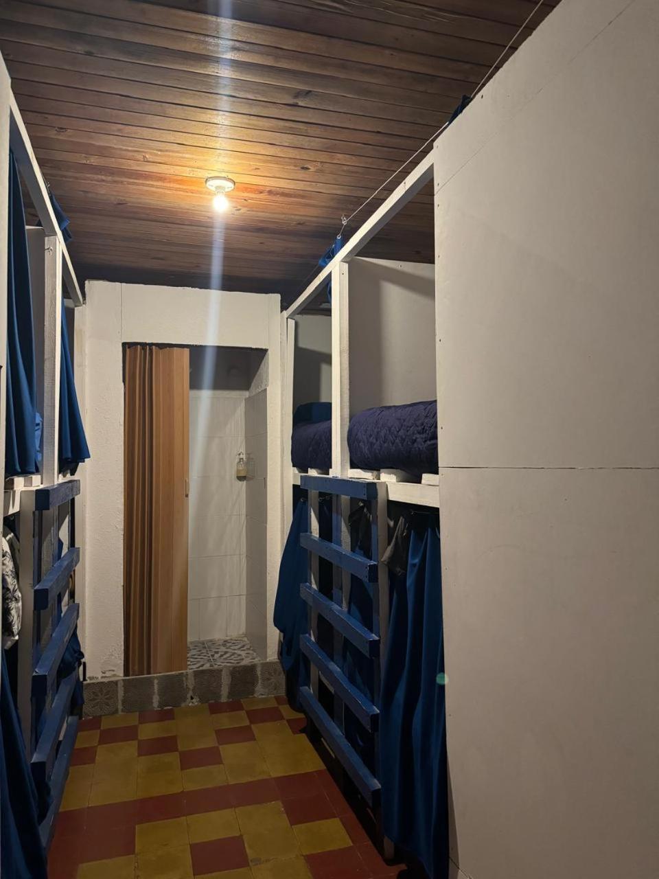 Kamazoztz Hostel And Travel Antigua Bagian luar foto